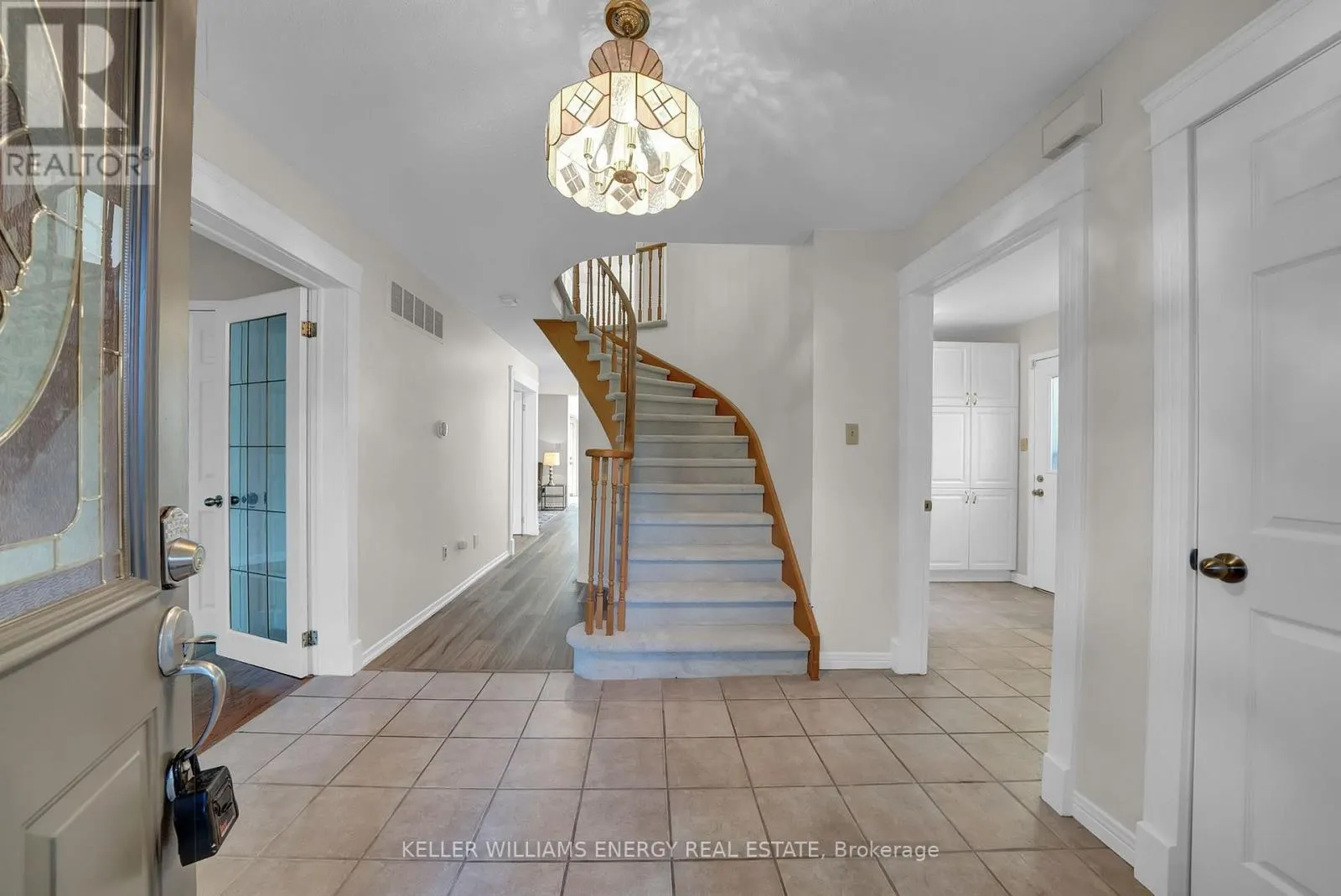 66 ROTHERGLEN ROAD S