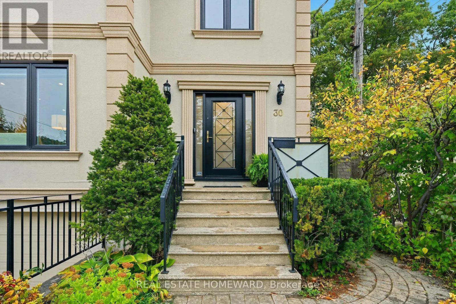30 LYNN ROAD