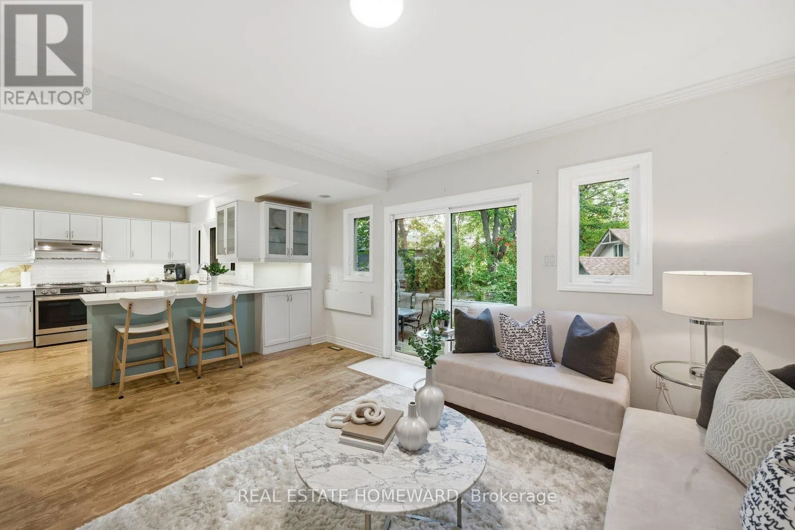 30 LYNN ROAD
