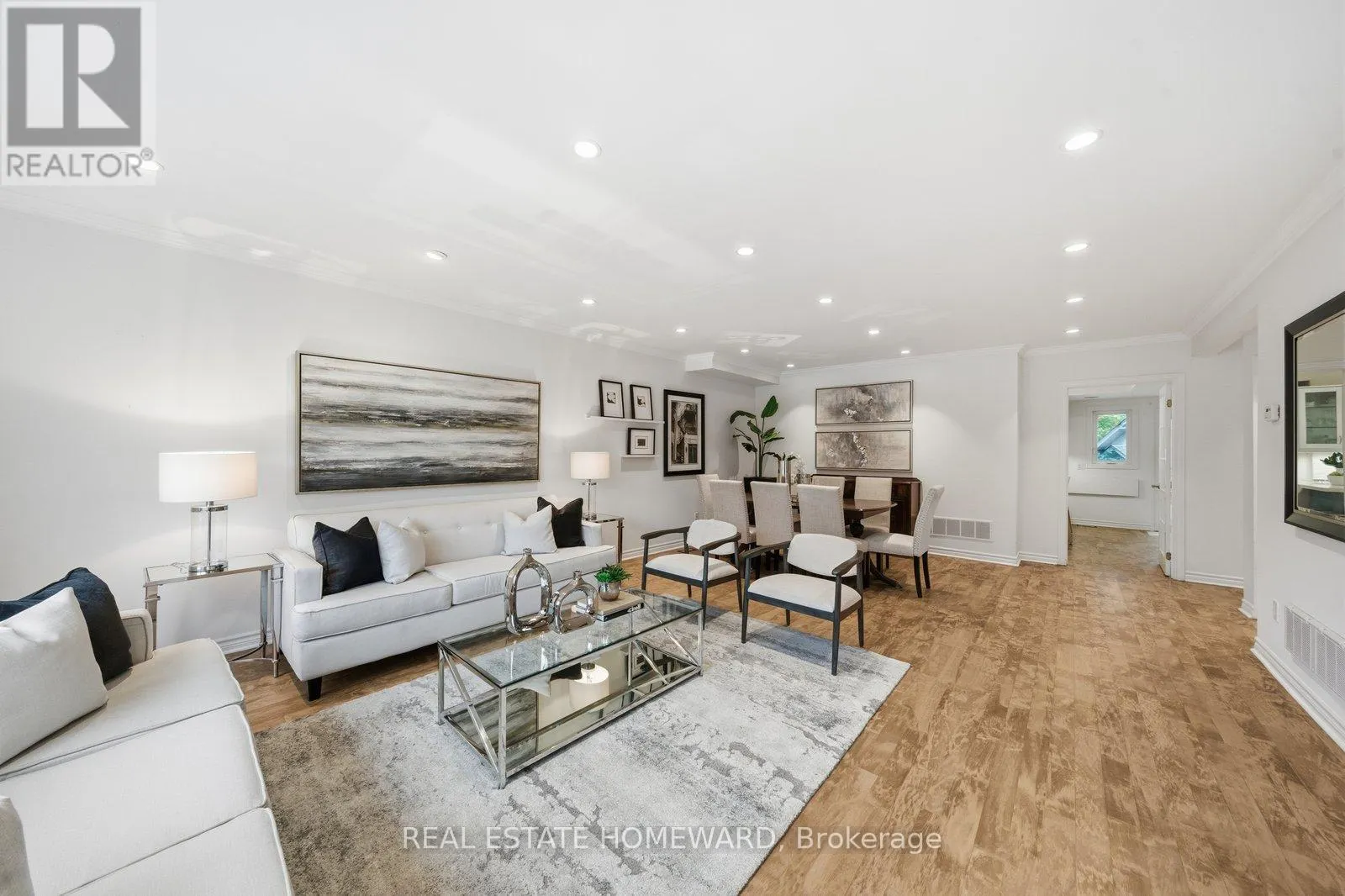 30 LYNN ROAD