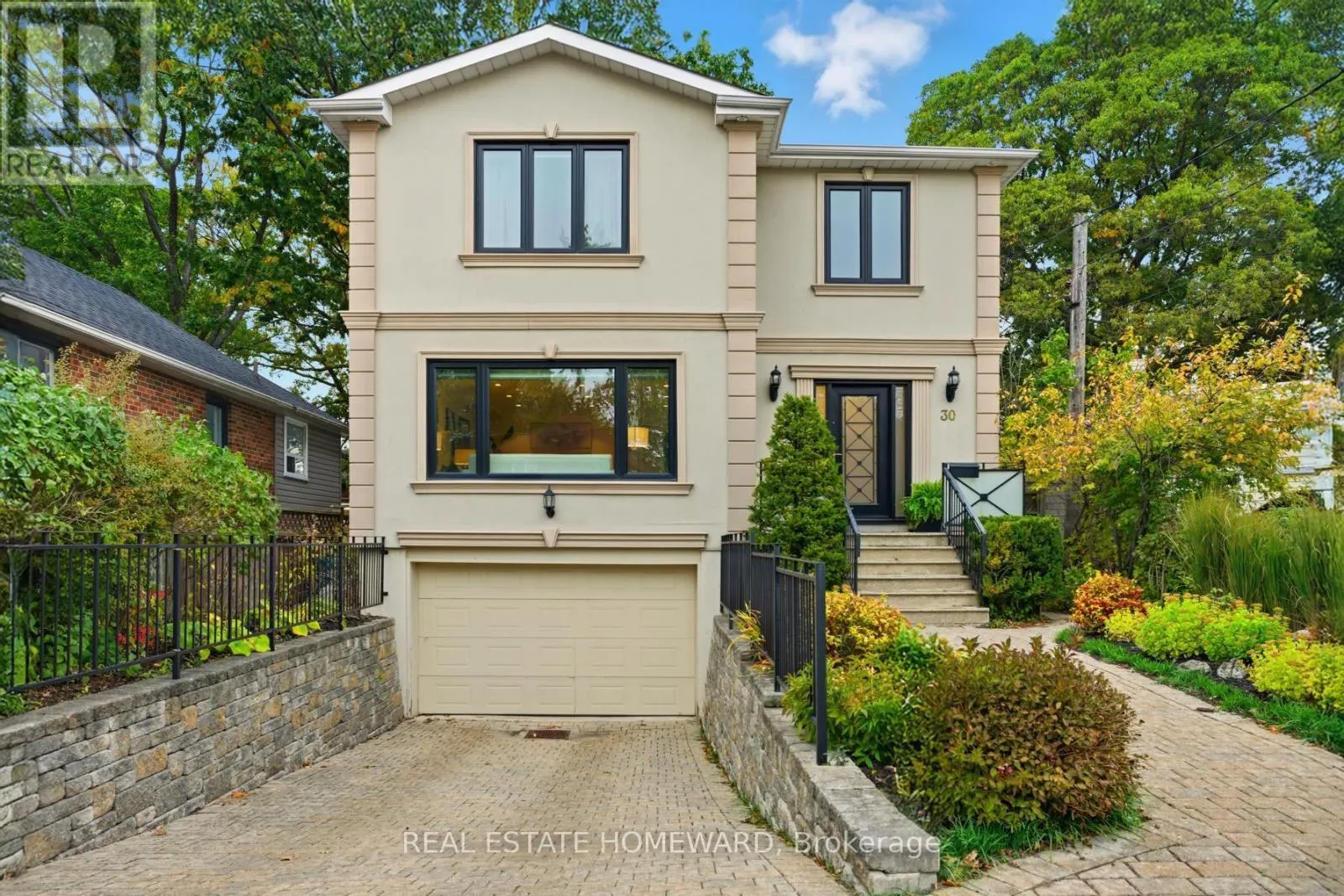 30 LYNN ROAD