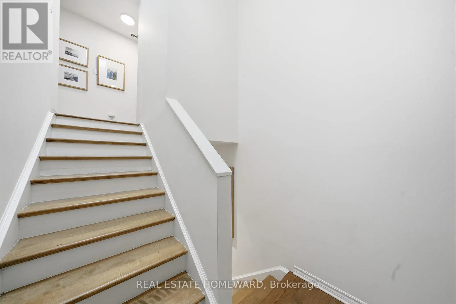 30 LYNN ROAD