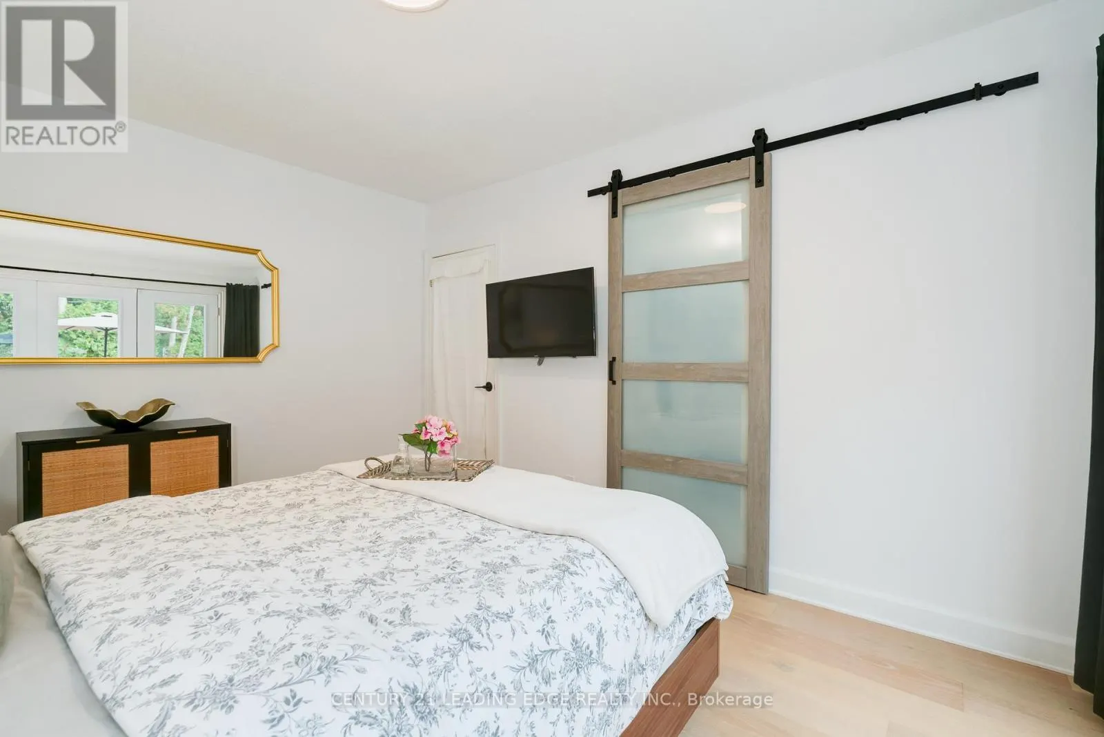 4 AVELINE CRESCENT