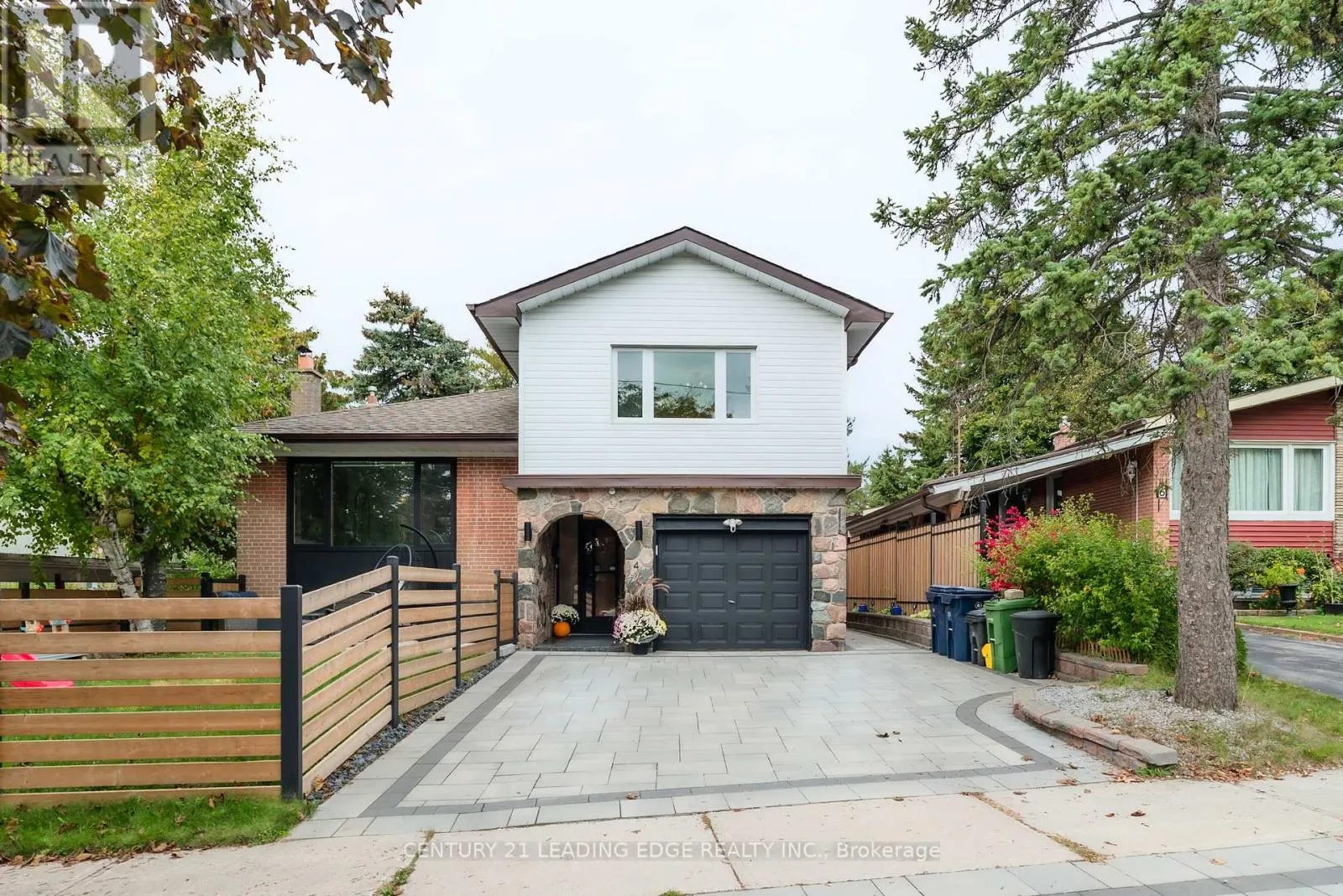 4 AVELINE CRESCENT