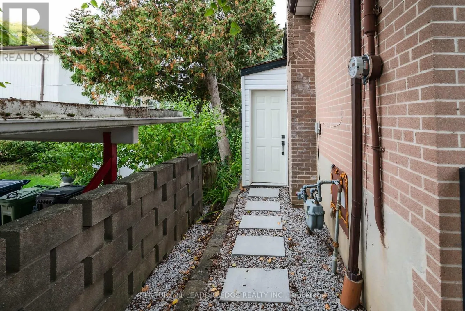 4 AVELINE CRESCENT