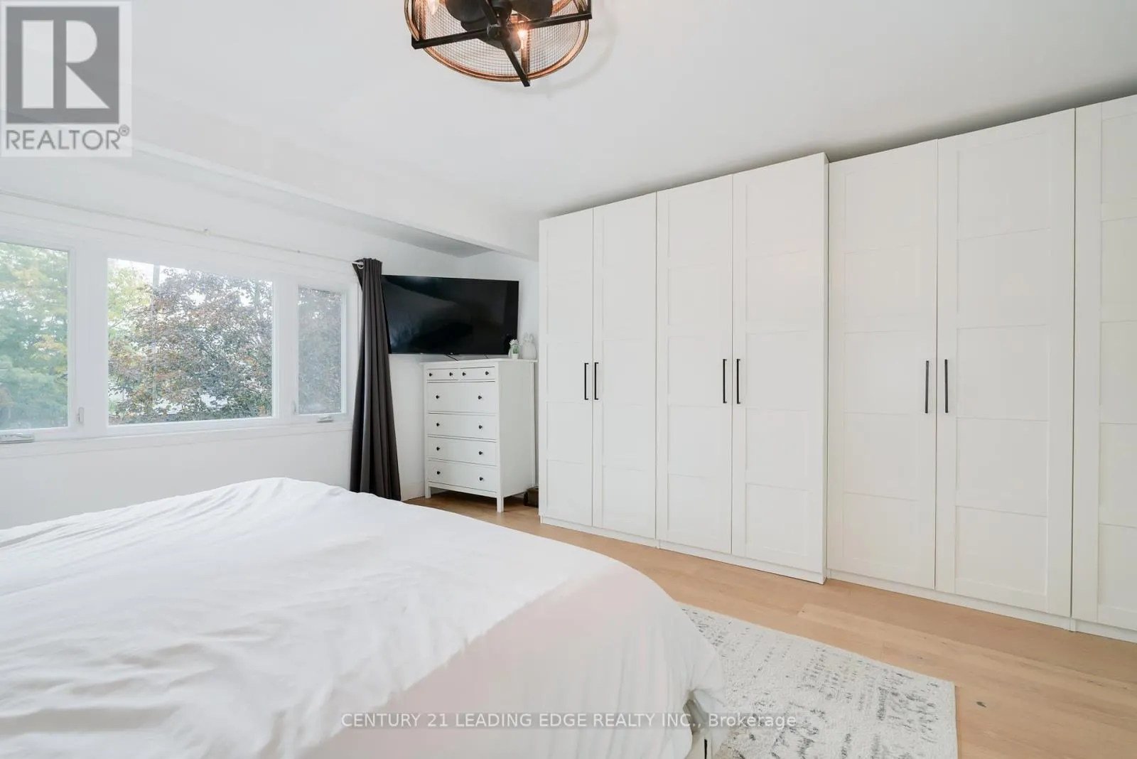 4 AVELINE CRESCENT
