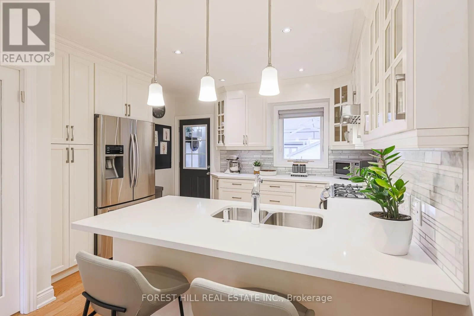 21 DILWORTH CRESCENT