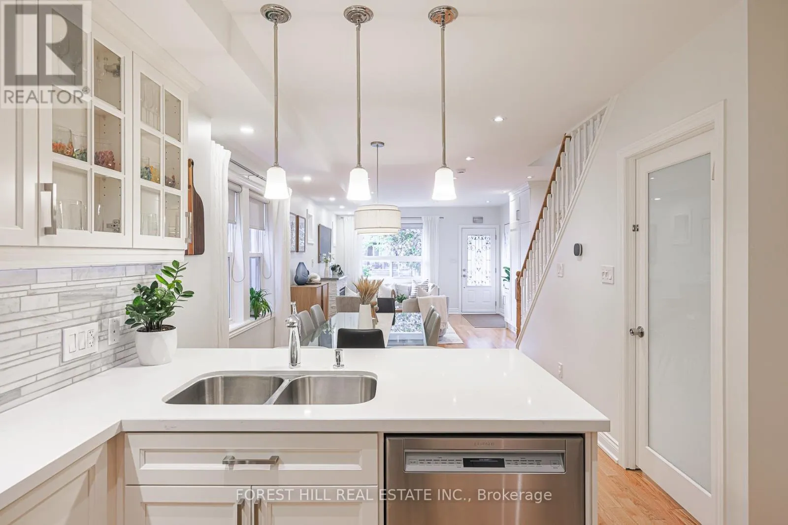 21 DILWORTH CRESCENT