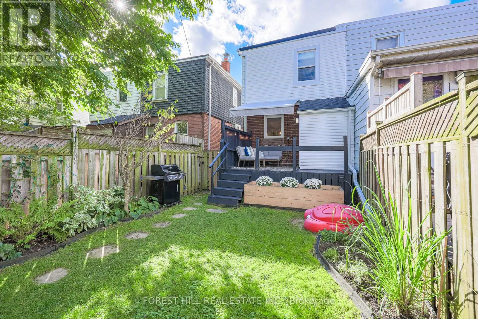 21 DILWORTH CRESCENT