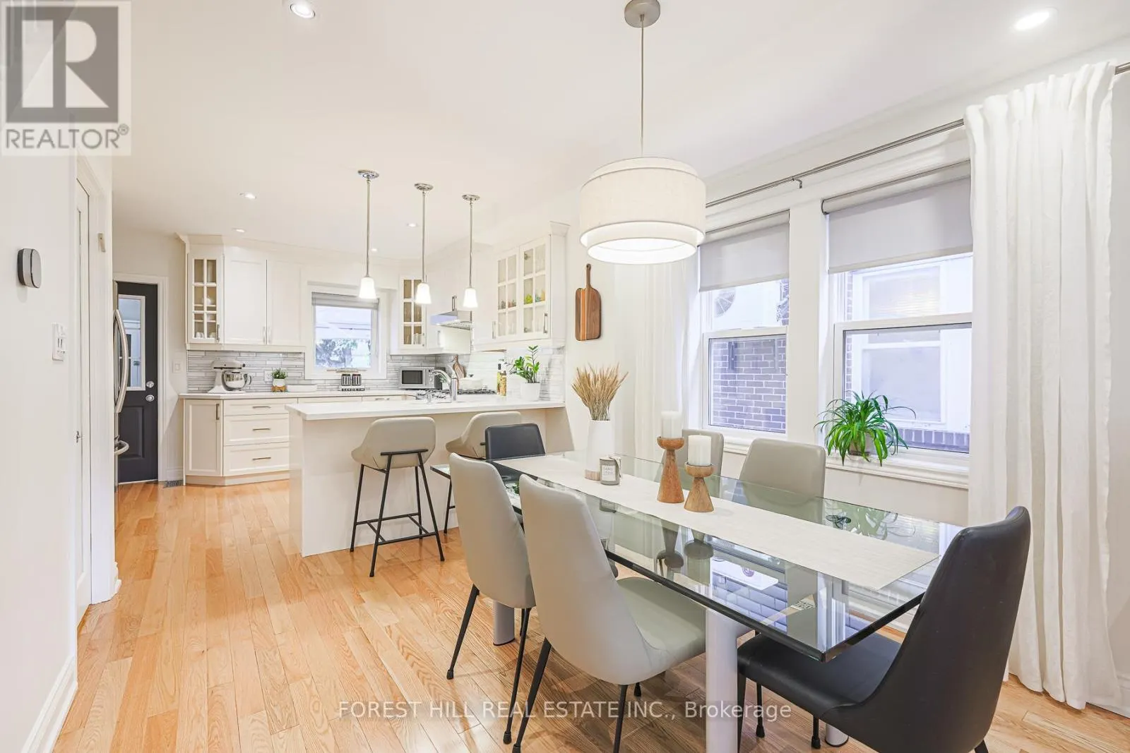 21 DILWORTH CRESCENT