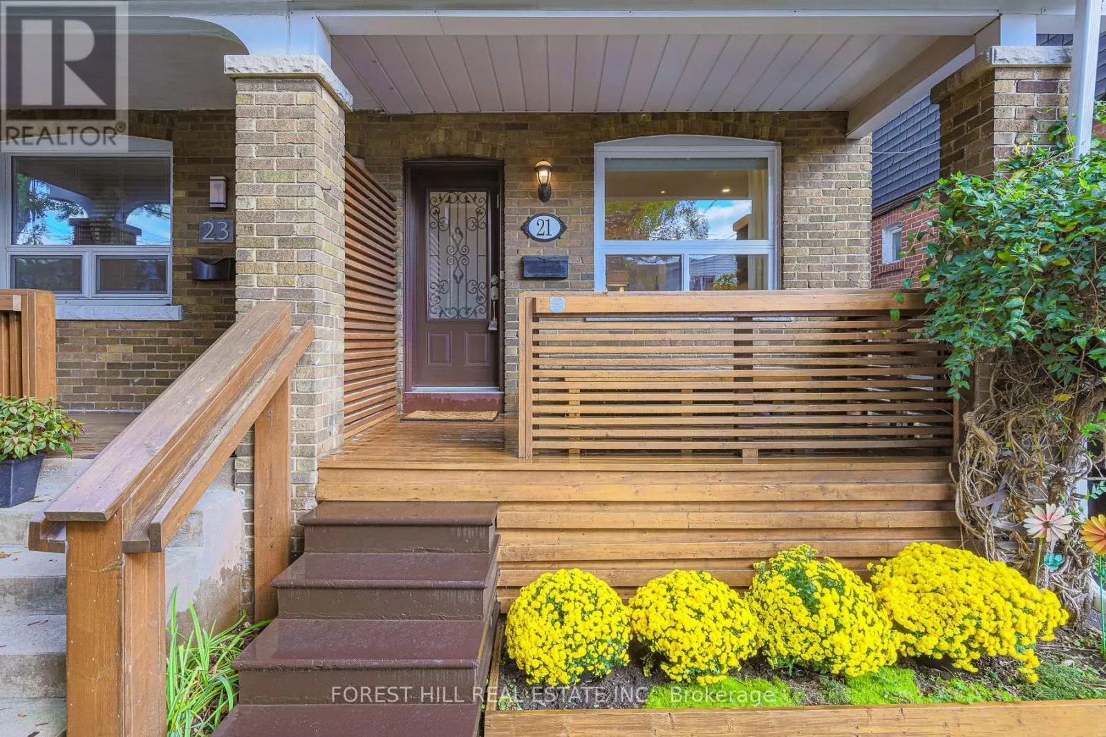 21 DILWORTH CRESCENT