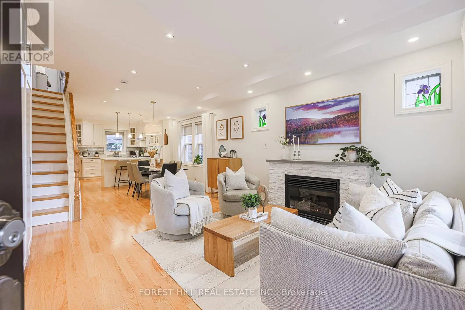 21 DILWORTH CRESCENT