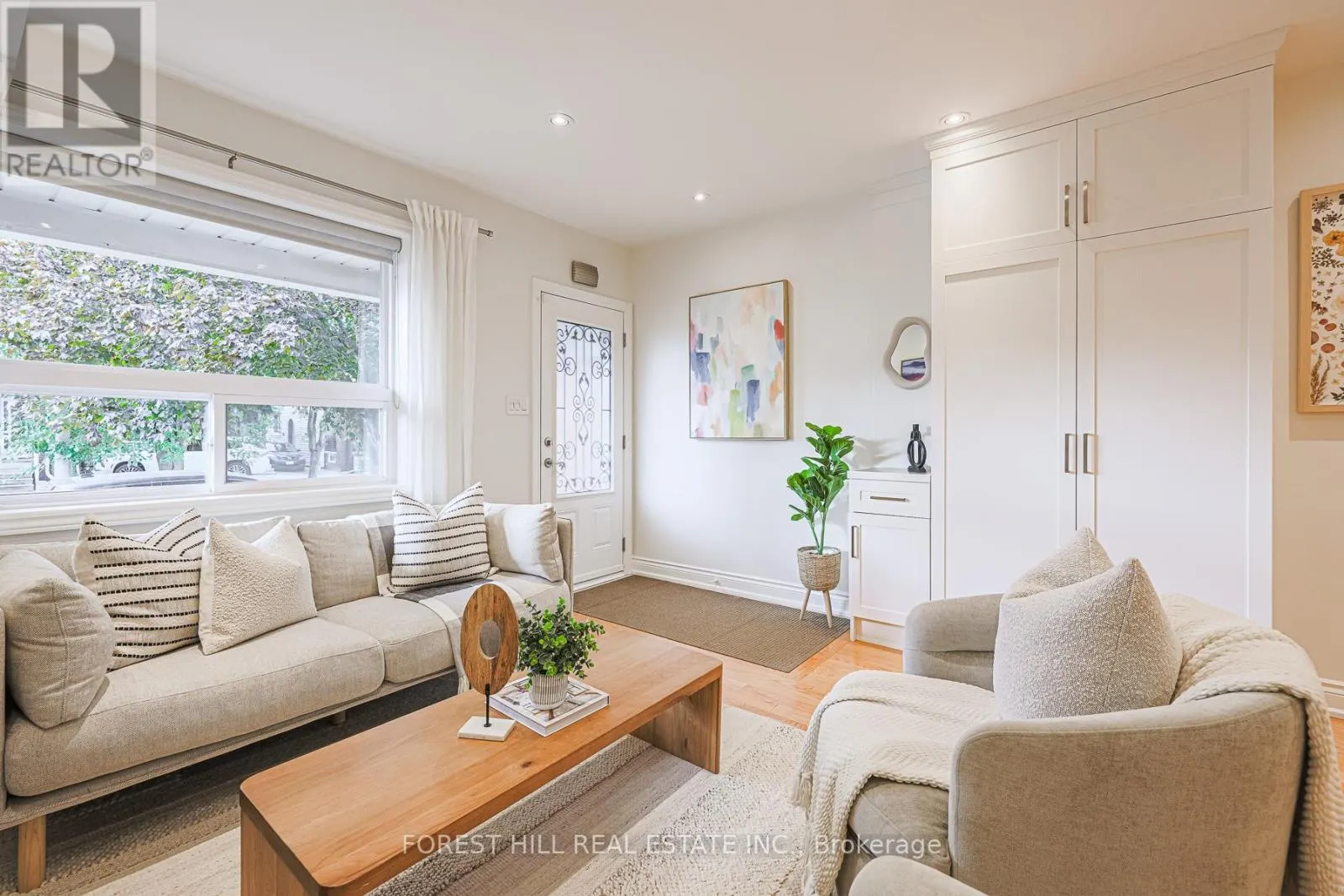 21 DILWORTH CRESCENT