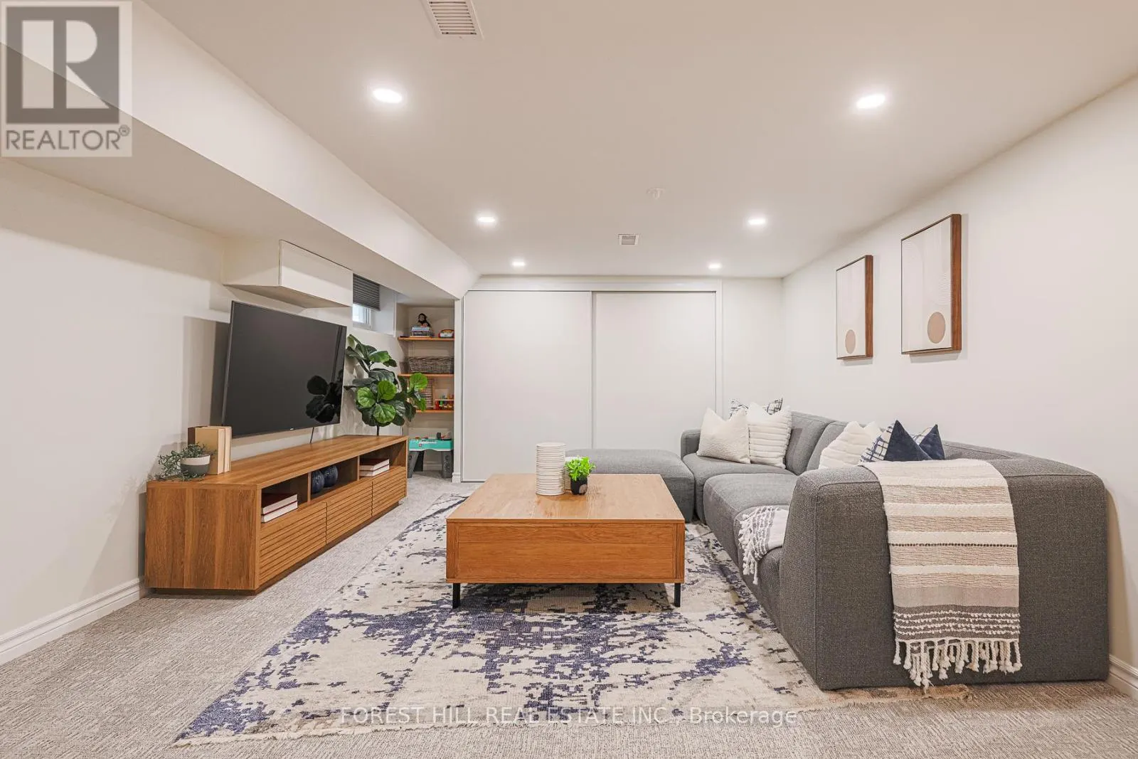 21 DILWORTH CRESCENT