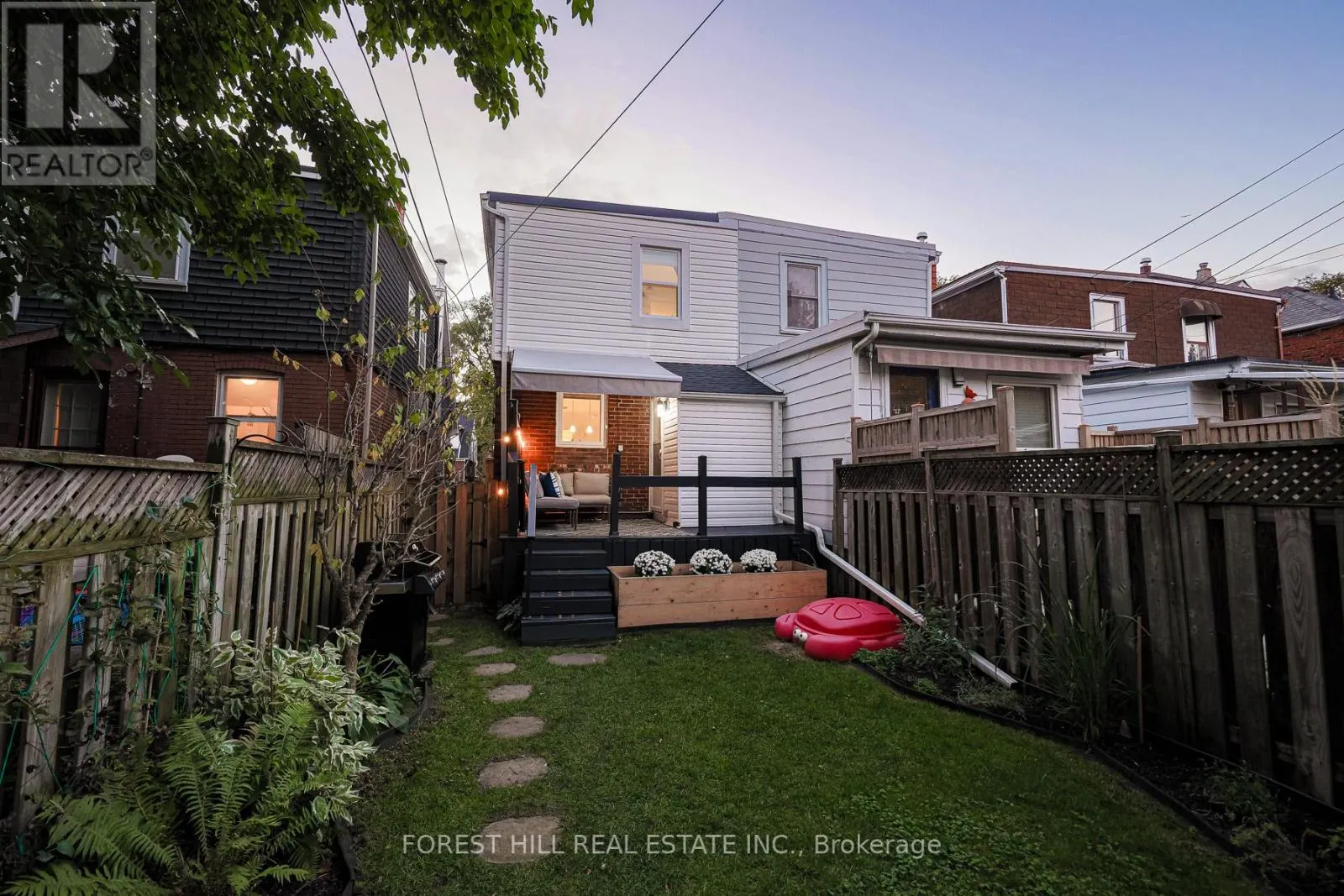 21 DILWORTH CRESCENT