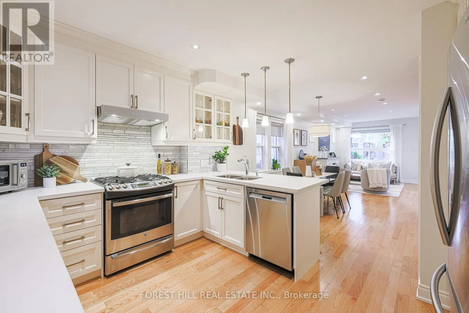 21 DILWORTH CRESCENT
