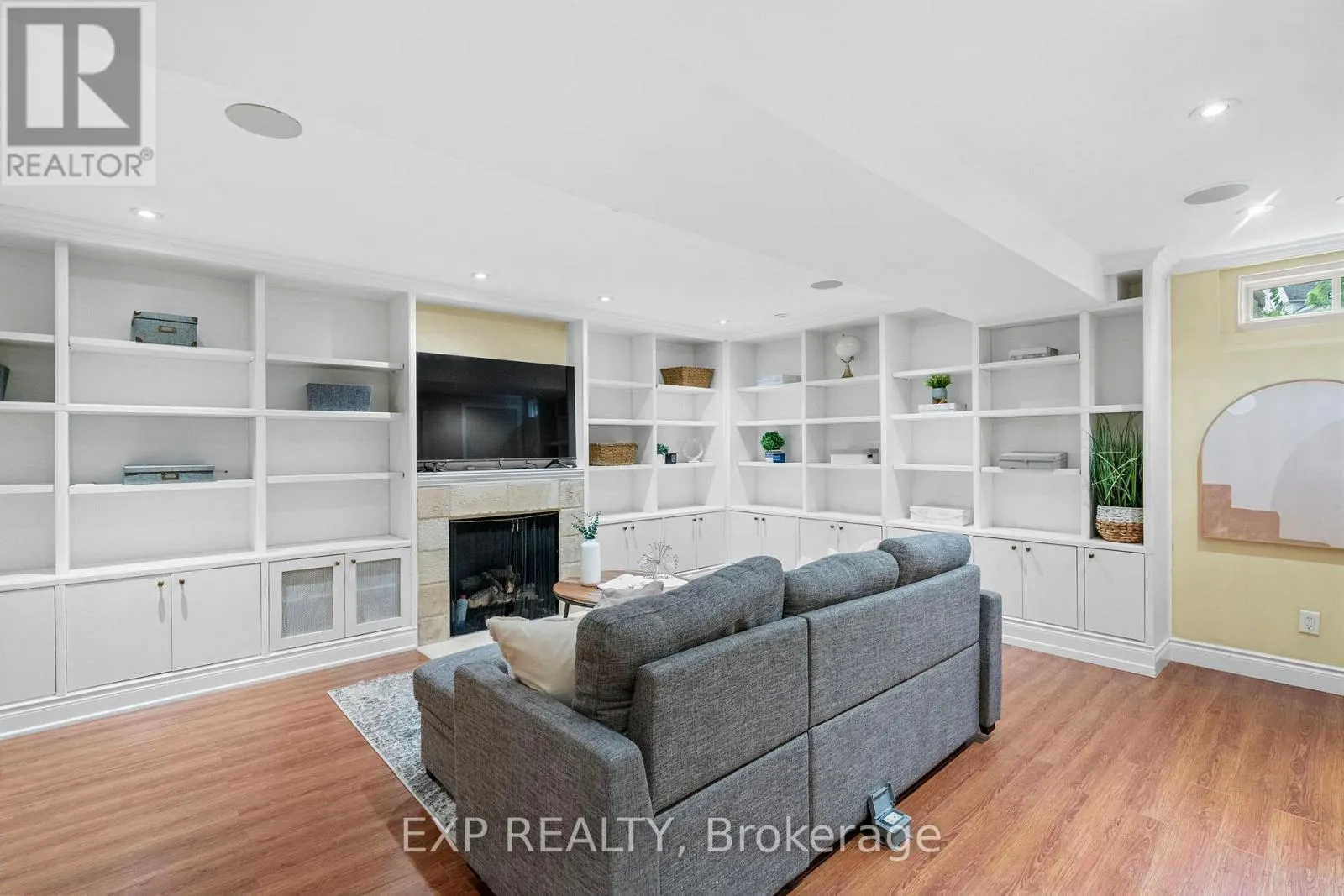 #30 - 1295 WHARF STREET