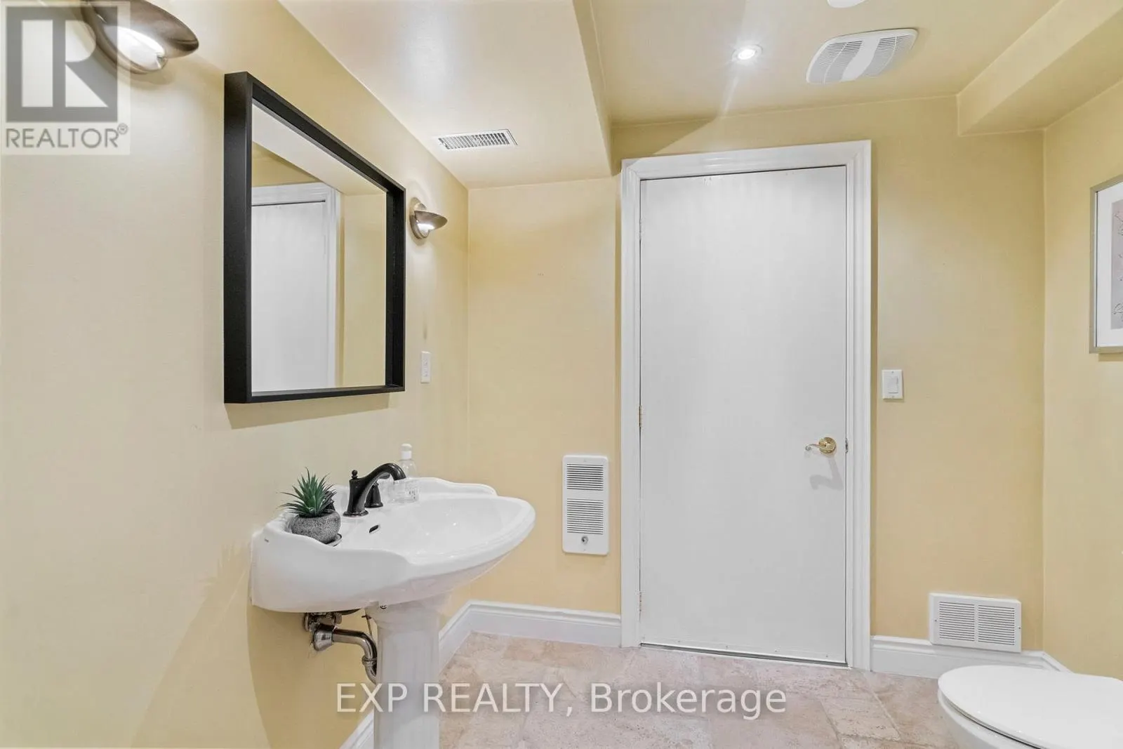 #30 - 1295 WHARF STREET