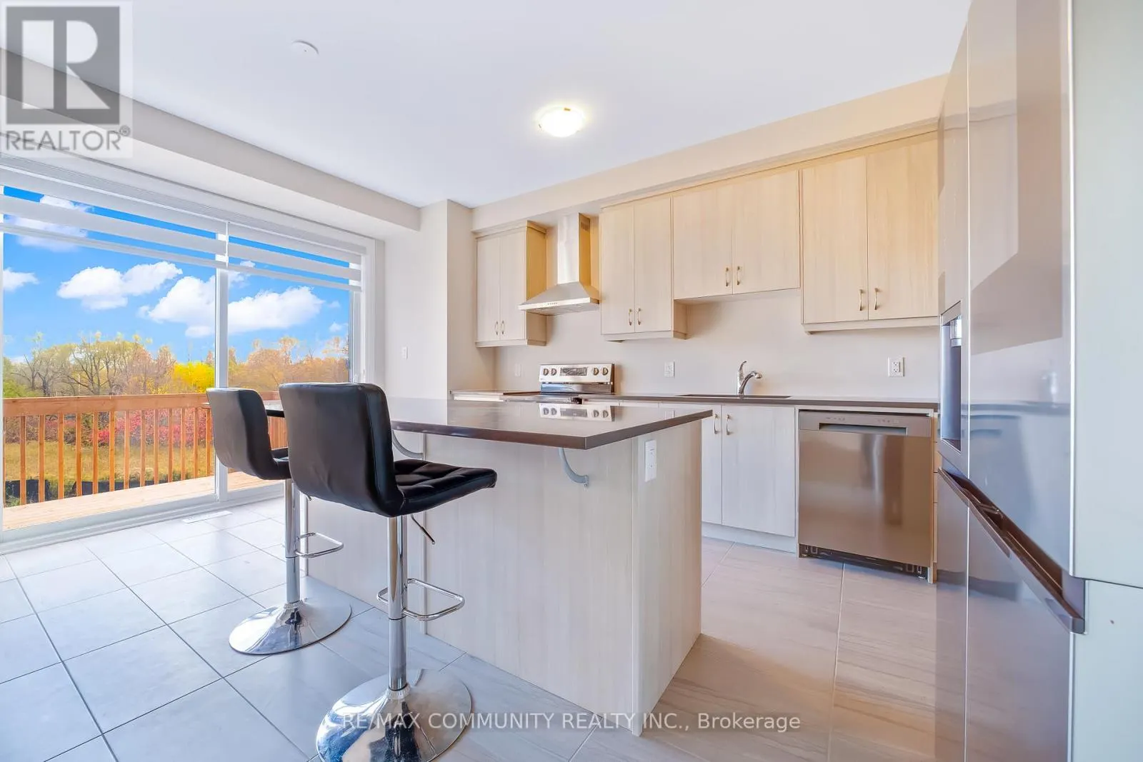 3328 MARCHINGTON SQUARE