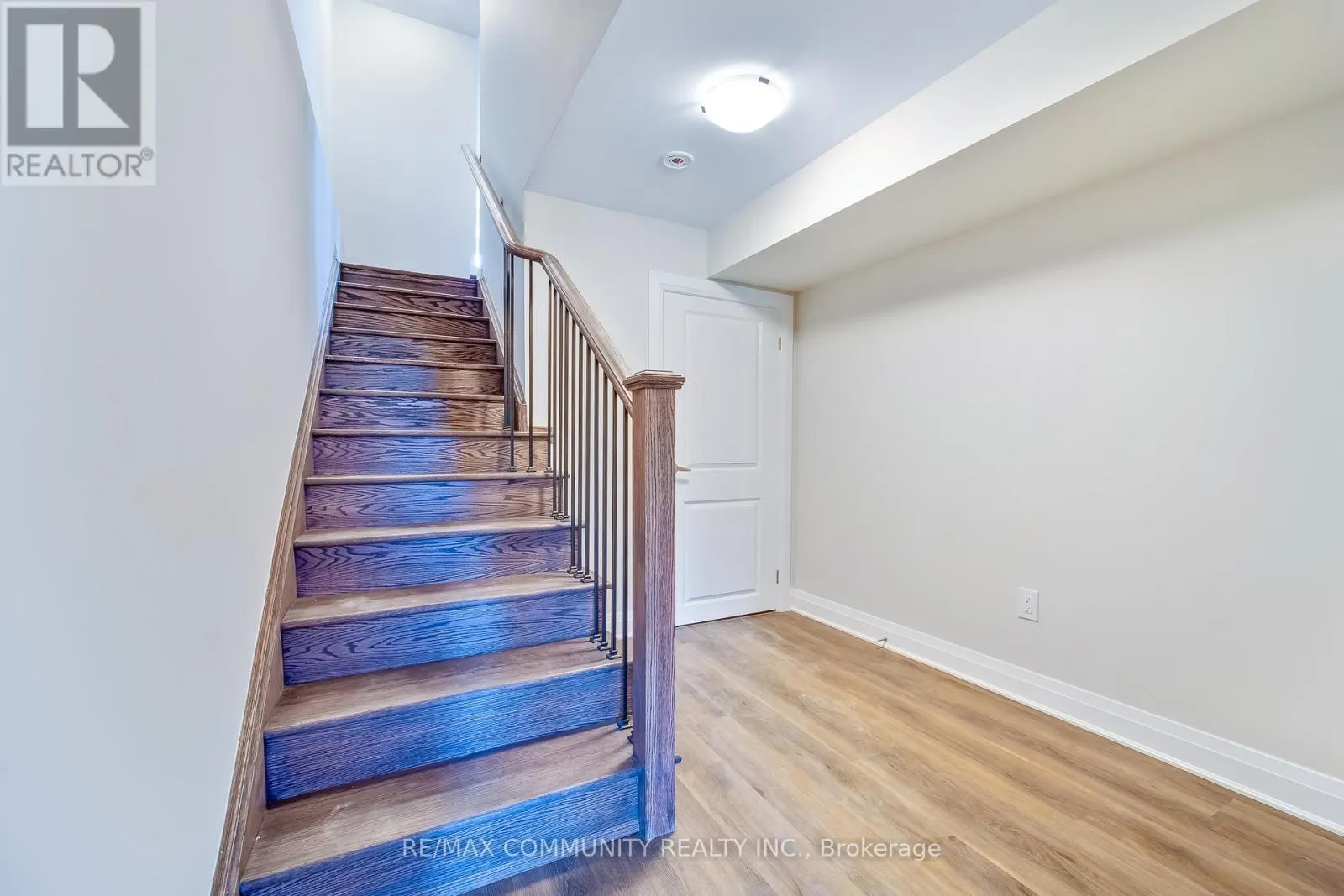 3328 MARCHINGTON SQUARE