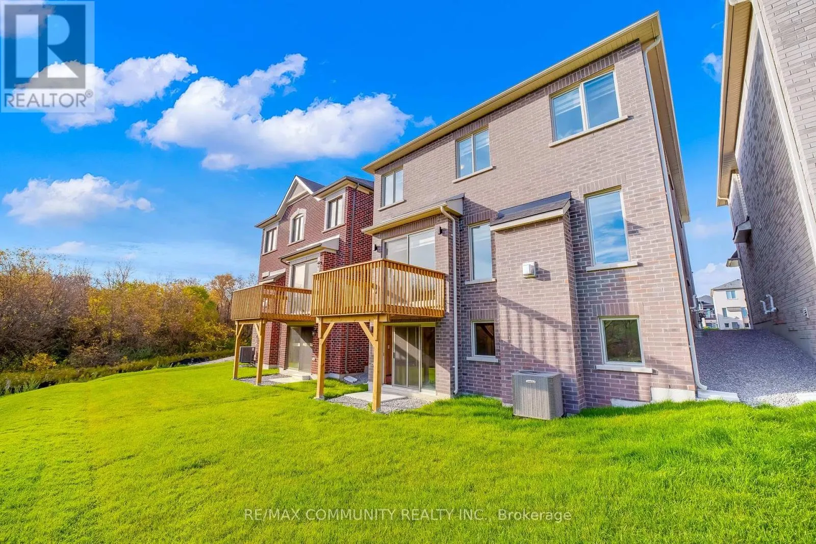 3328 MARCHINGTON SQUARE