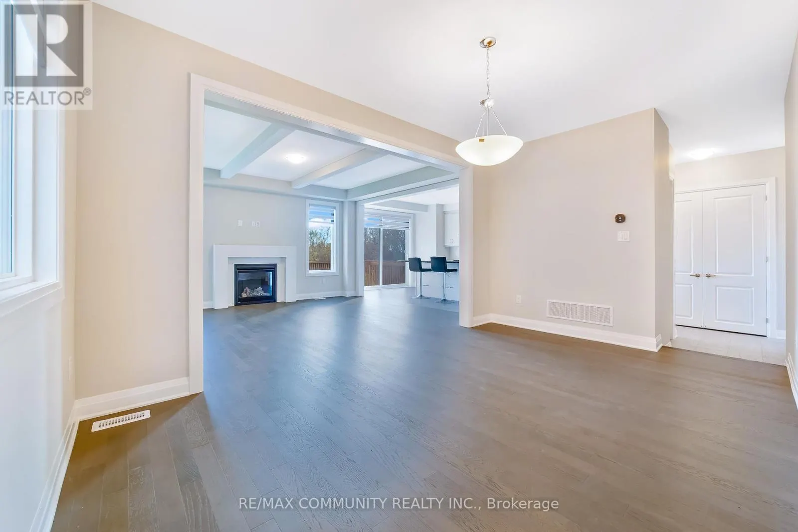 3328 MARCHINGTON SQUARE