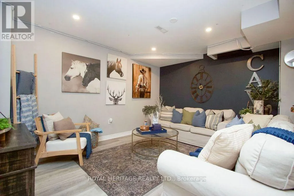 66 FIELDNEST CRESCENT