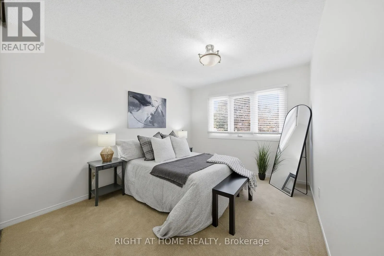 5 WICKENS CRESCENT