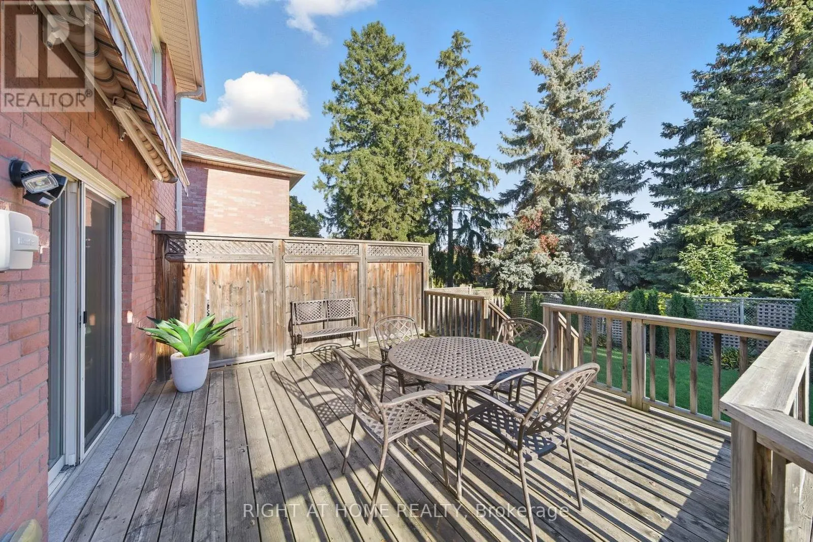5 WICKENS CRESCENT