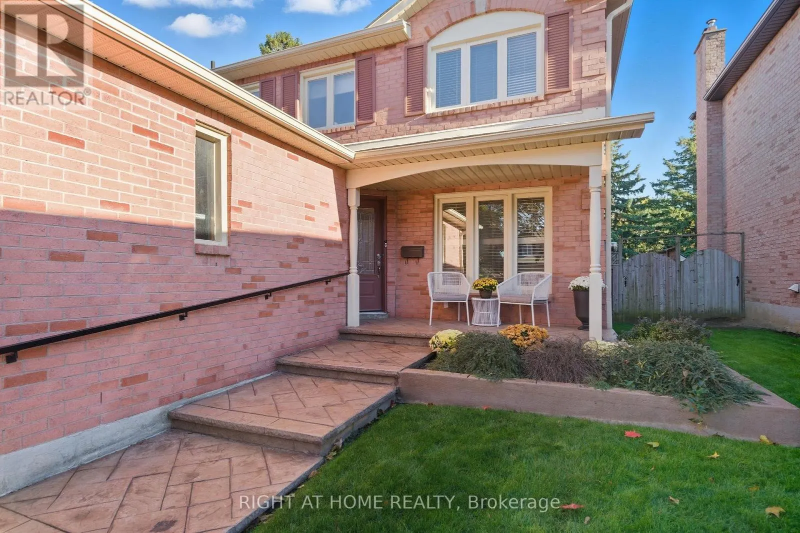5 WICKENS CRESCENT