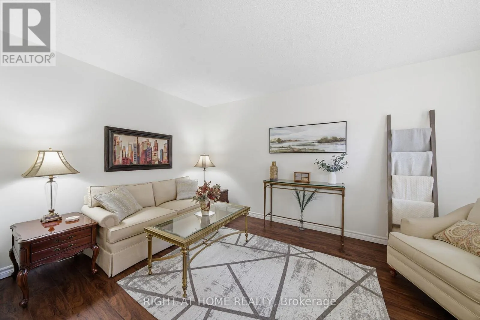 5 WICKENS CRESCENT
