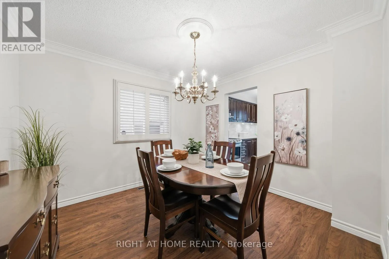 5 WICKENS CRESCENT
