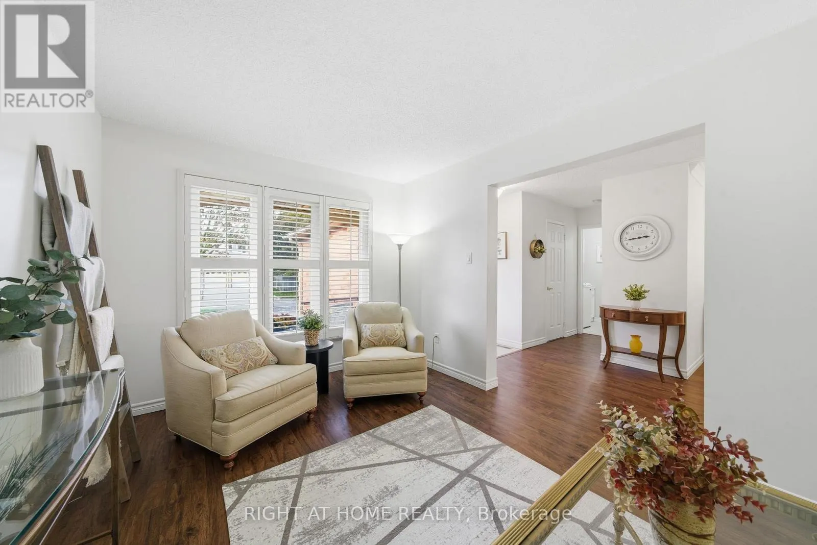 5 WICKENS CRESCENT