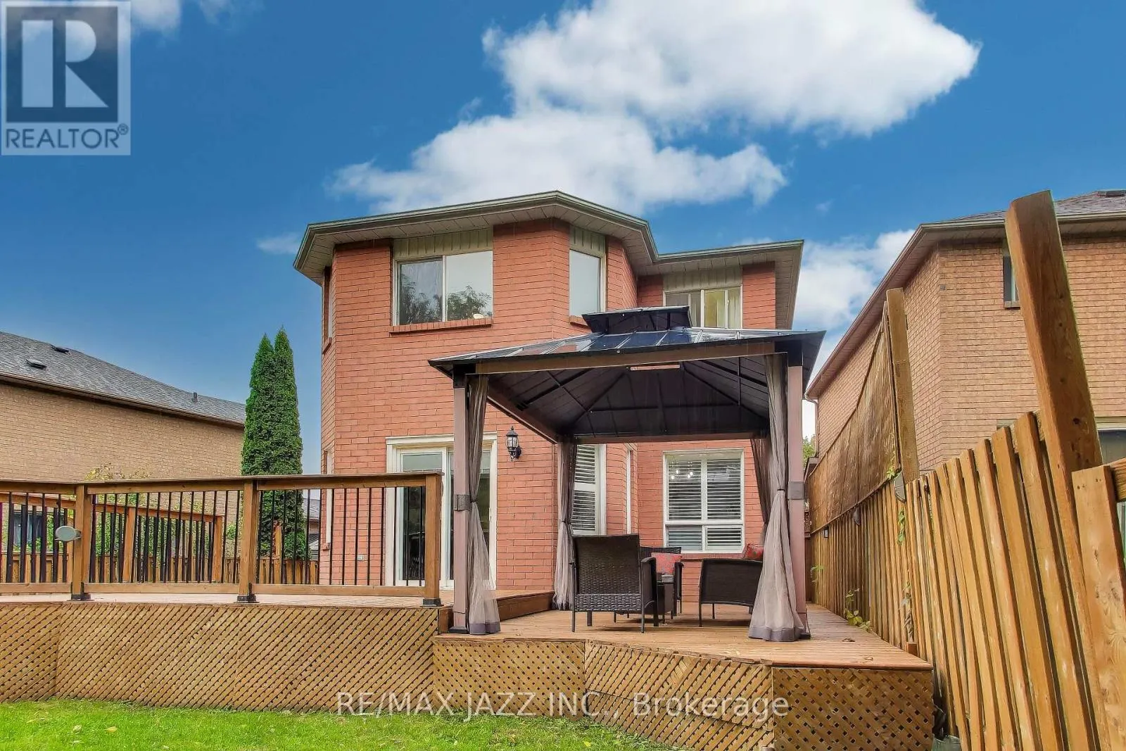 9 MACONNACHIE PLACE