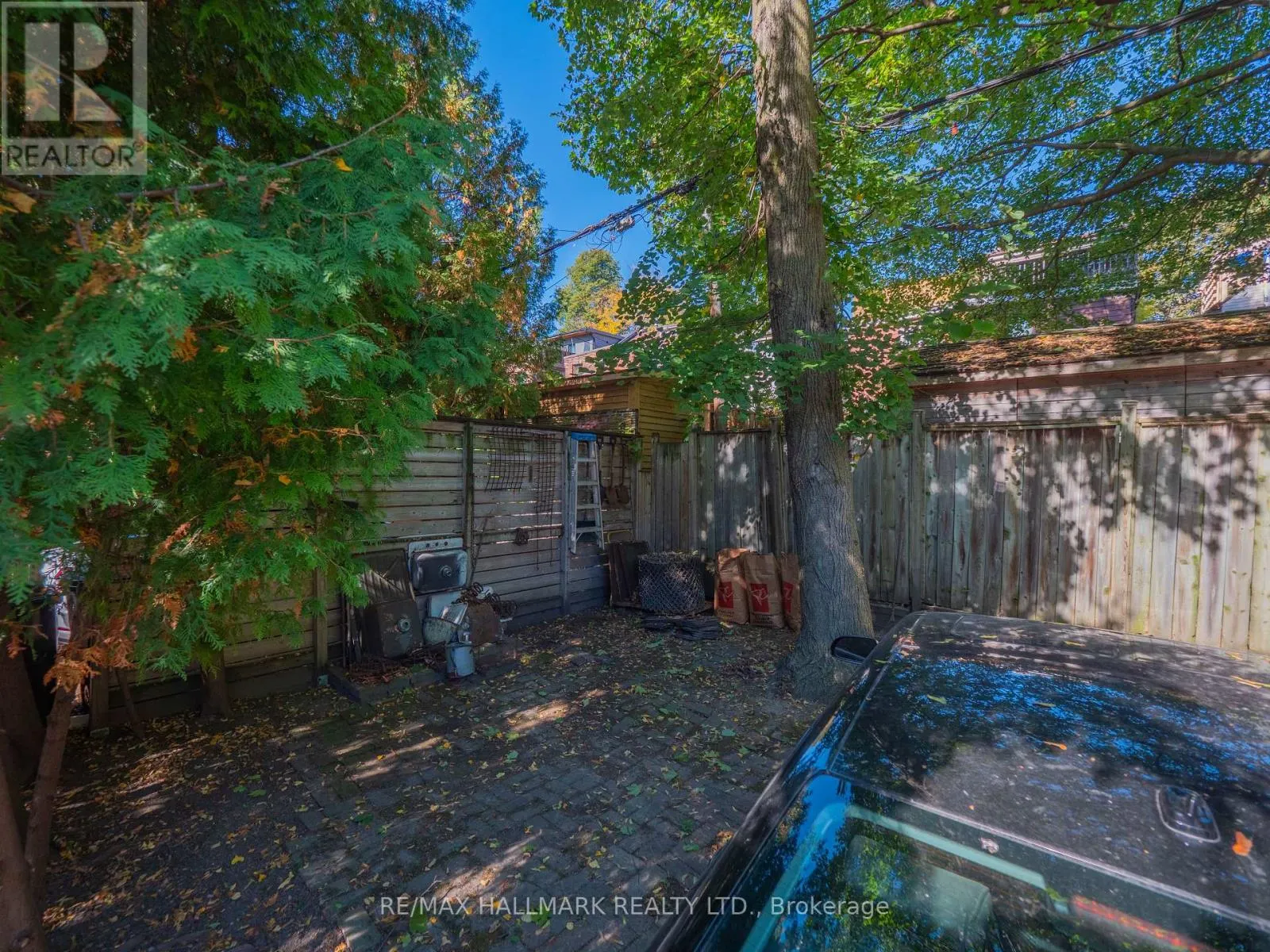 116 VICTOR AVENUE