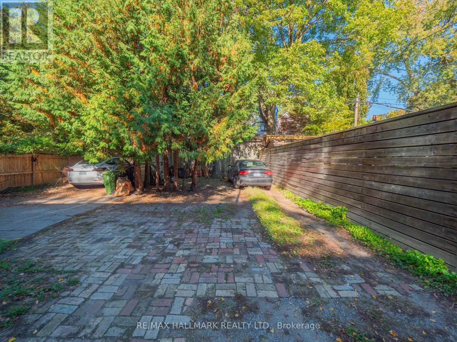 116 VICTOR AVENUE