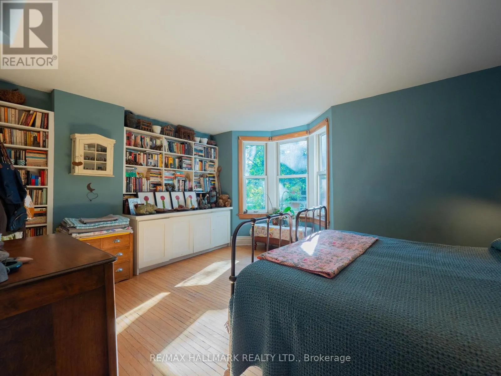 116 VICTOR AVENUE