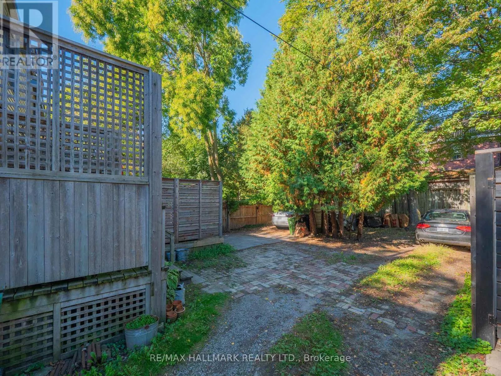 116 VICTOR AVENUE