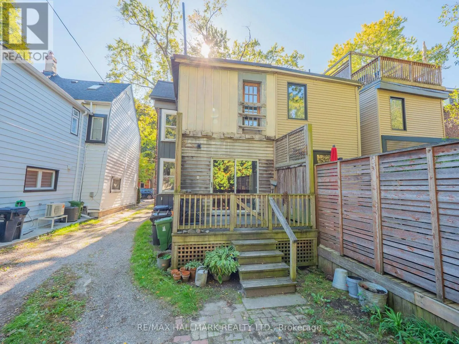116 VICTOR AVENUE