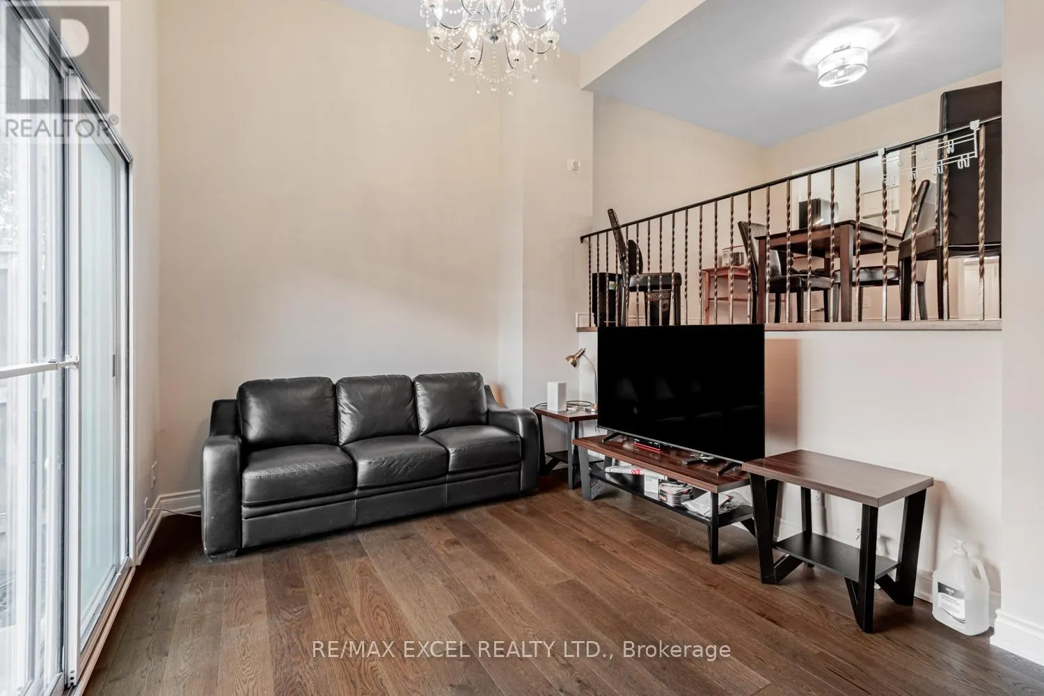 #61 - 120 BEVERLY GLEN BOULEVARD