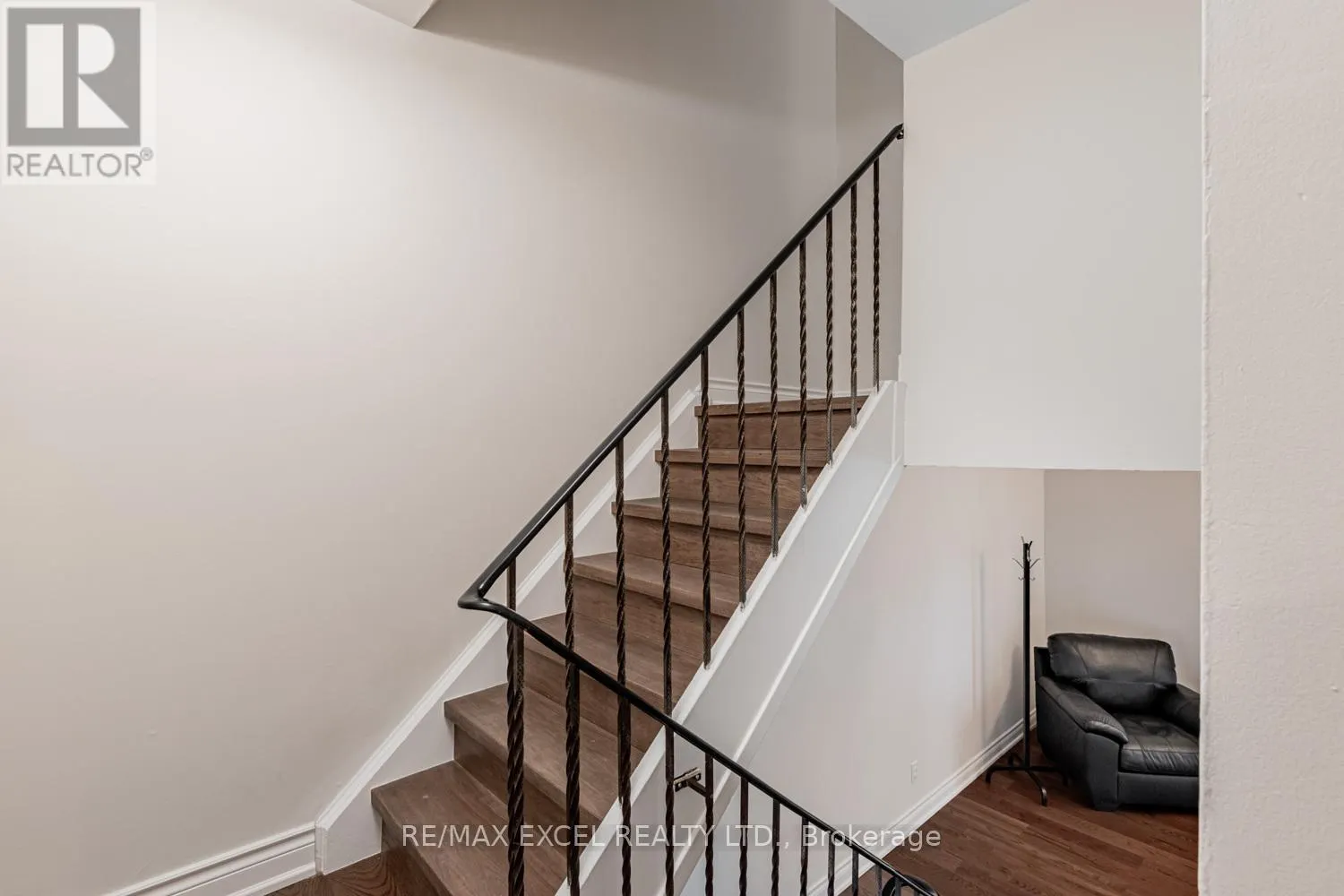 #61 - 120 BEVERLY GLEN BOULEVARD