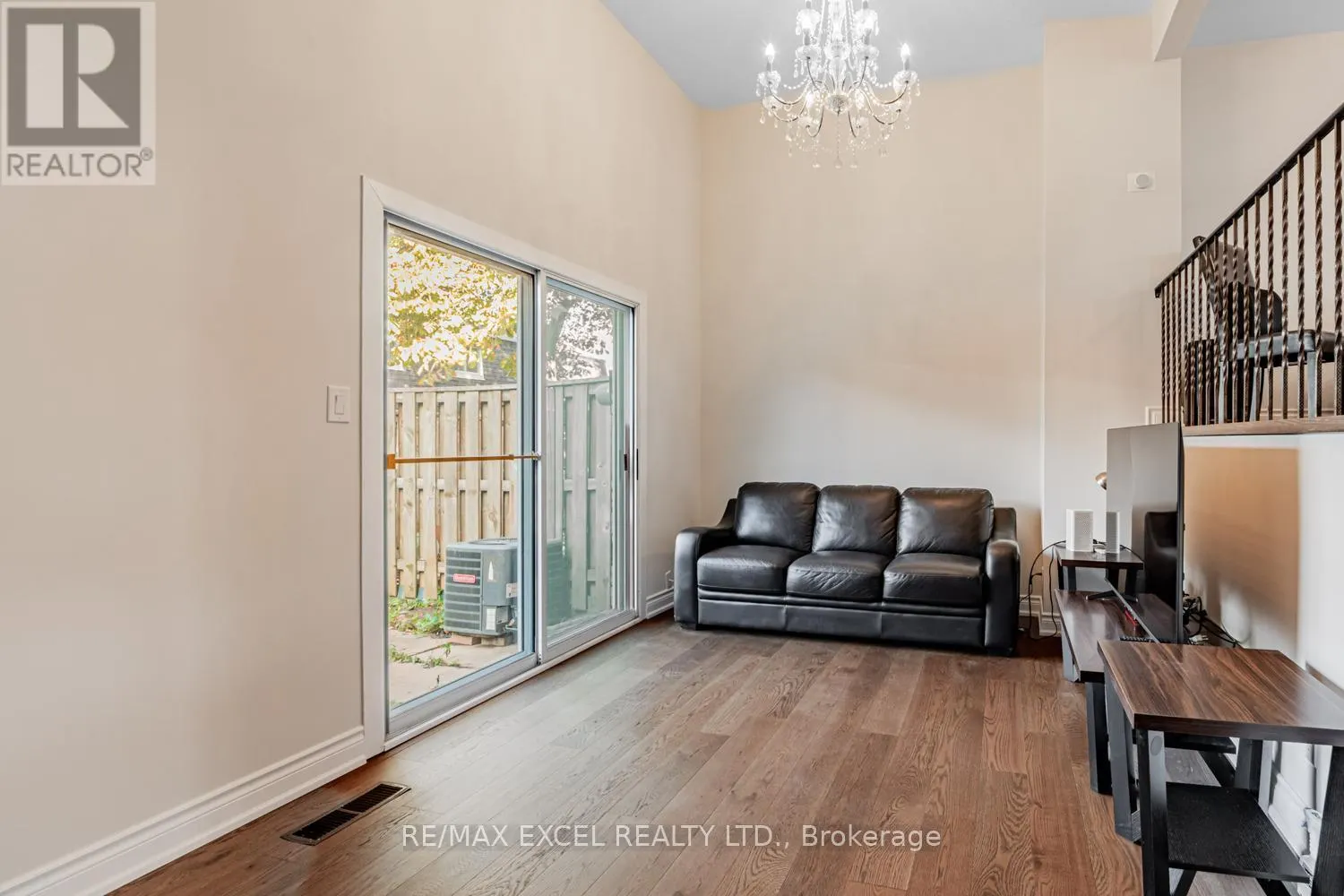 #61 - 120 BEVERLY GLEN BOULEVARD