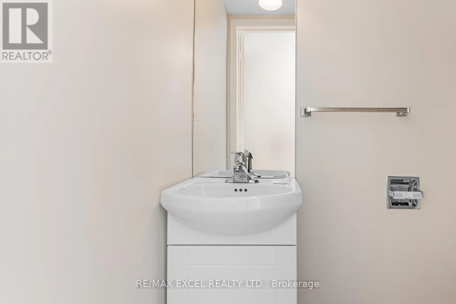 #61 - 120 BEVERLY GLEN BOULEVARD