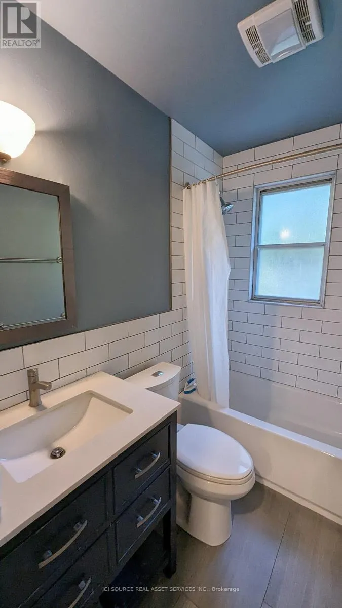 MAIN FLOOR - 43 TANSLEY AVENUE