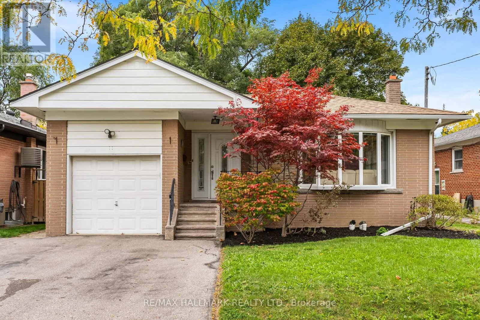 266 CHINE DRIVE