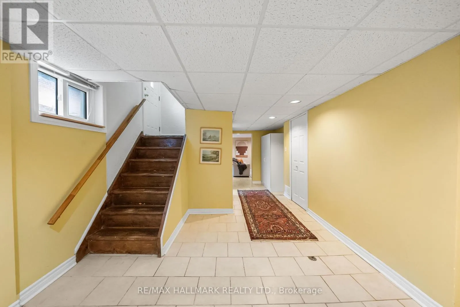 266 CHINE DRIVE