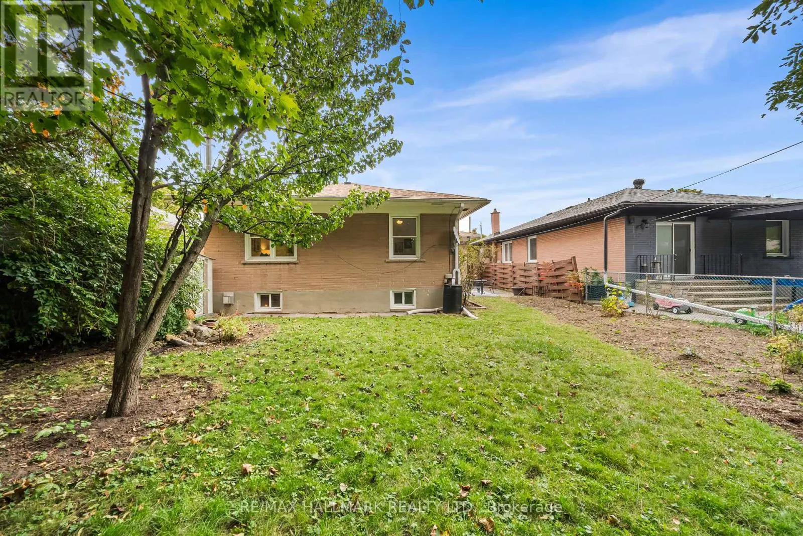 266 CHINE DRIVE