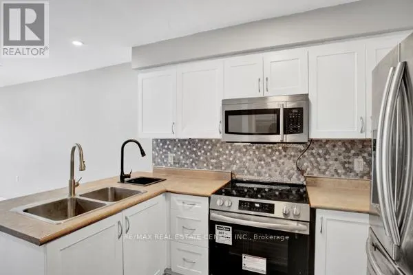UPPER - 58 AVENUE STREET