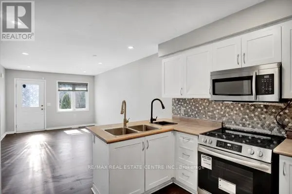 UPPER - 58 AVENUE STREET