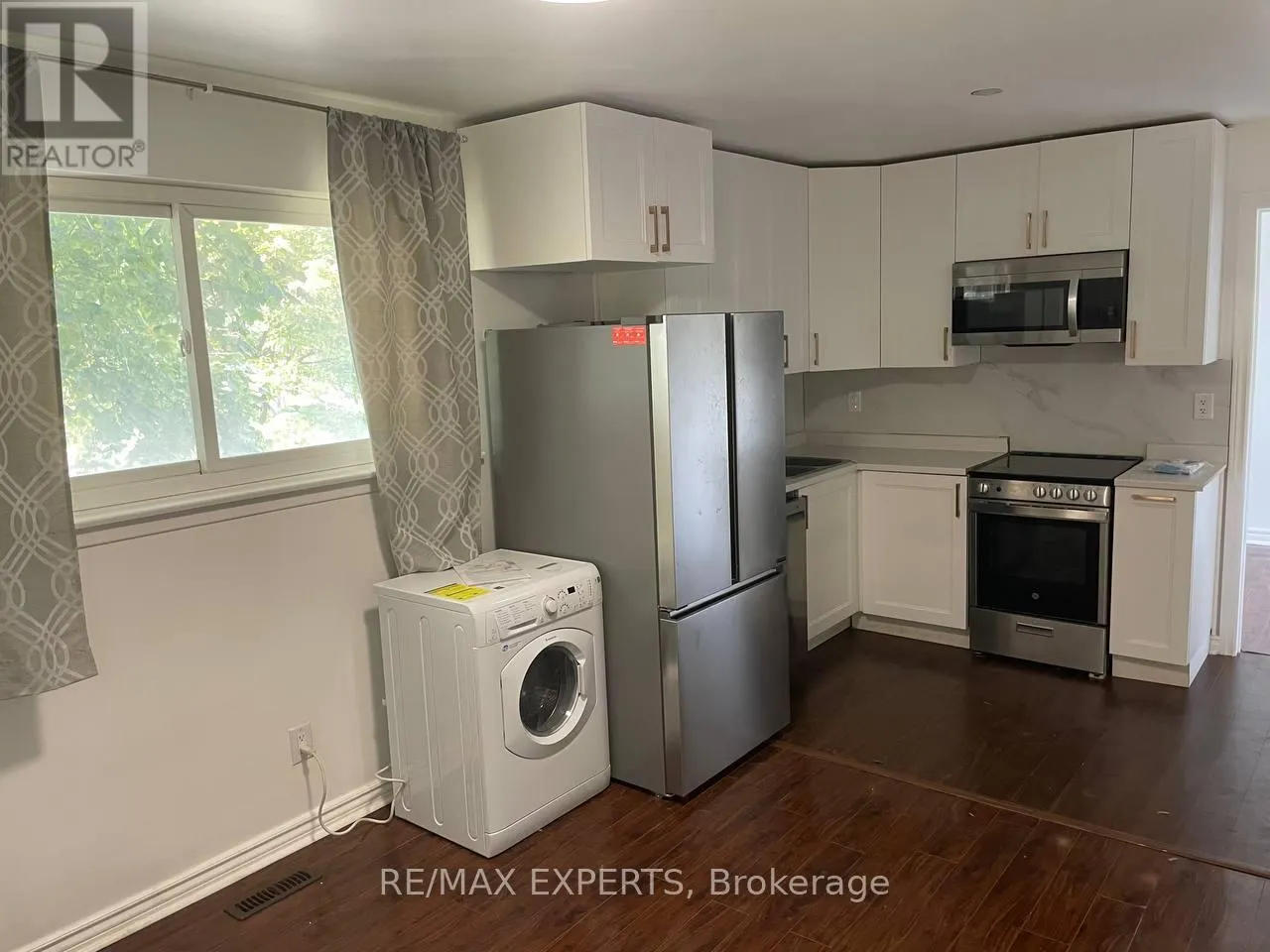 UNIT 2 - 143 CHESTER LE BOULEVARD